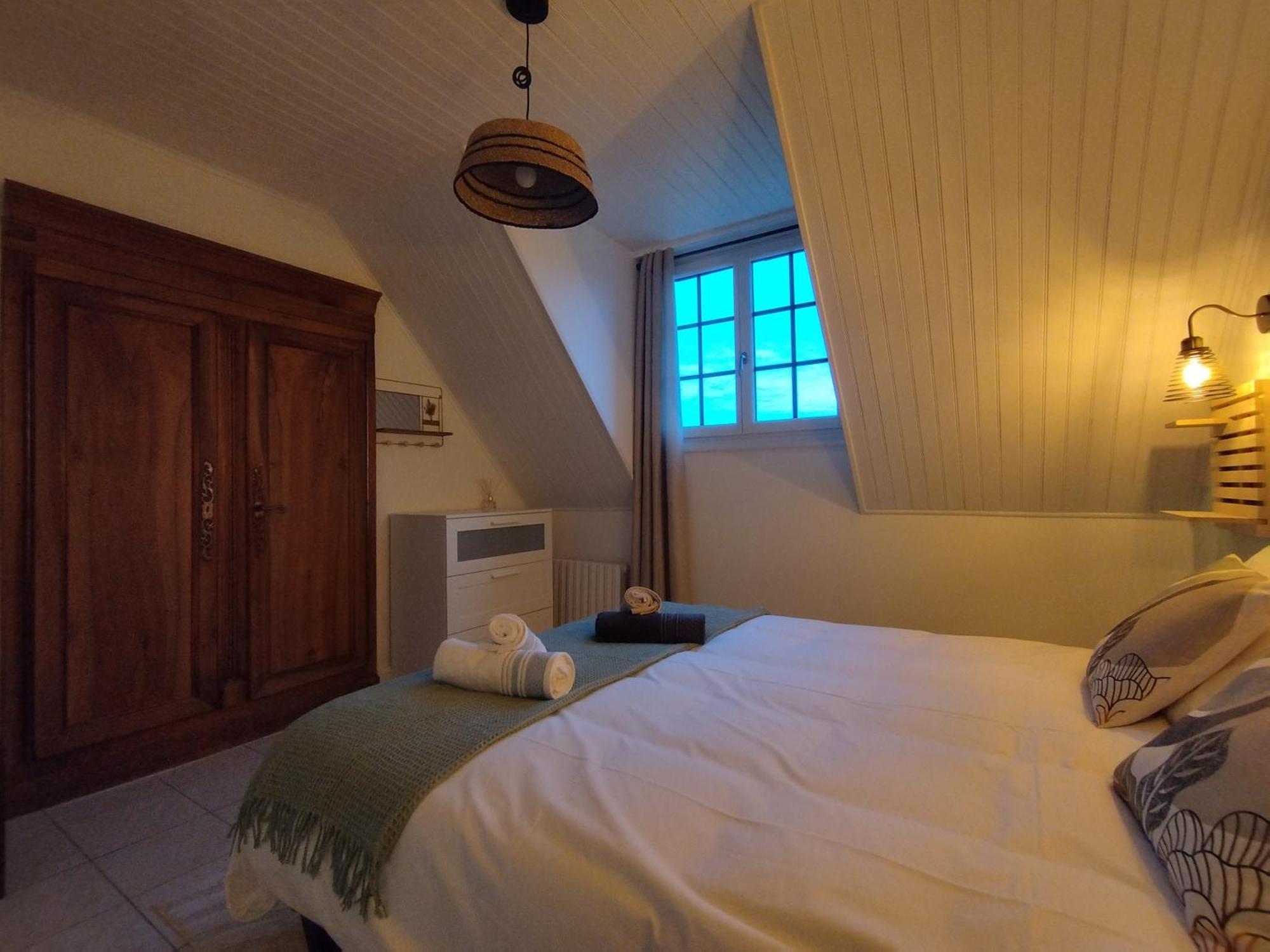 Au Pti' Bonheur Bed and Breakfast Saint-Coulomb Εξωτερικό φωτογραφία